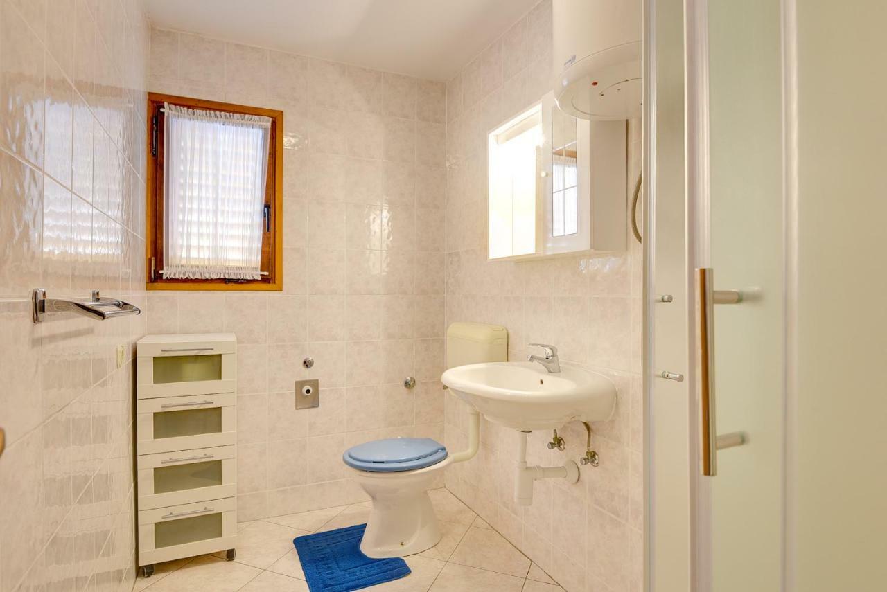 Holiday Home Mihael Медулин Экстерьер фото